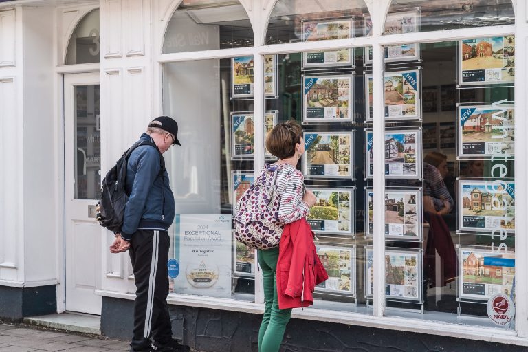 Astrology for Property Listing and Sale Success – The Hidden Edge in Real Estate Success